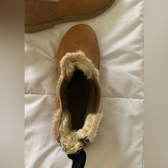 Winter boots - Picture 2 of 2